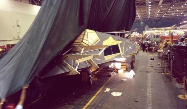 機翼用了咱傳統的卯榫工藝？細看F117，刮掉隱身塗料之後真相大白