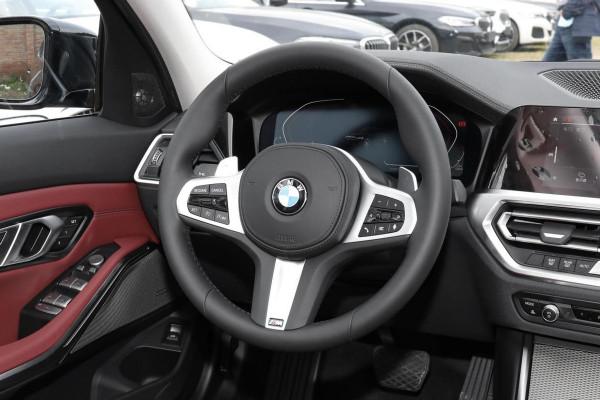 試駕寶馬325Li M運動曜夜套裝，軸距2961mm，動力足夠顏值高