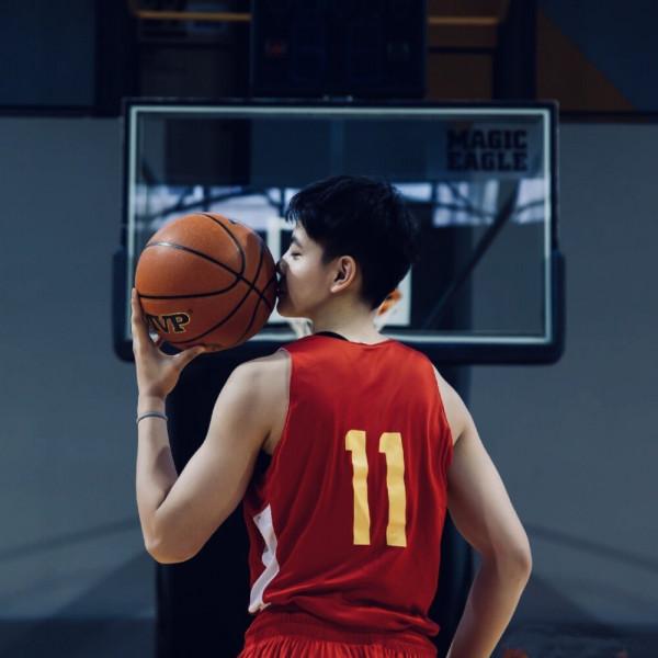 楊倩、鞏立姣、楊舒予都接到了大牌廣告，這陣仗完全不輸女明星