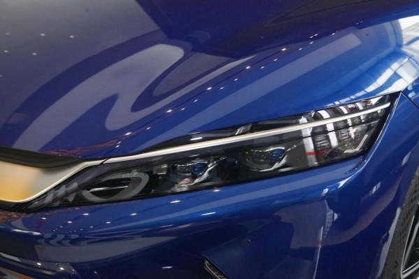 比亞迪漢EV新車型到店，新車色+5G加持，爆款更香