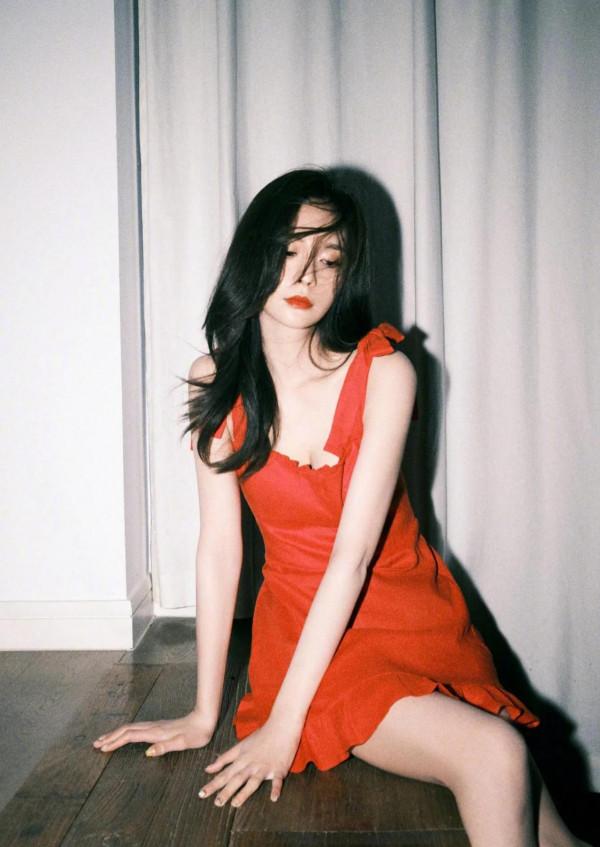 沈夢辰美圖集｜宋小寶說太開心了，終於找到一個比我還黑的女明星