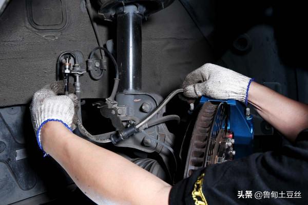 「轂銳馳」多活塞卡鉗安裝15大步驟任何細節都不能馬虎