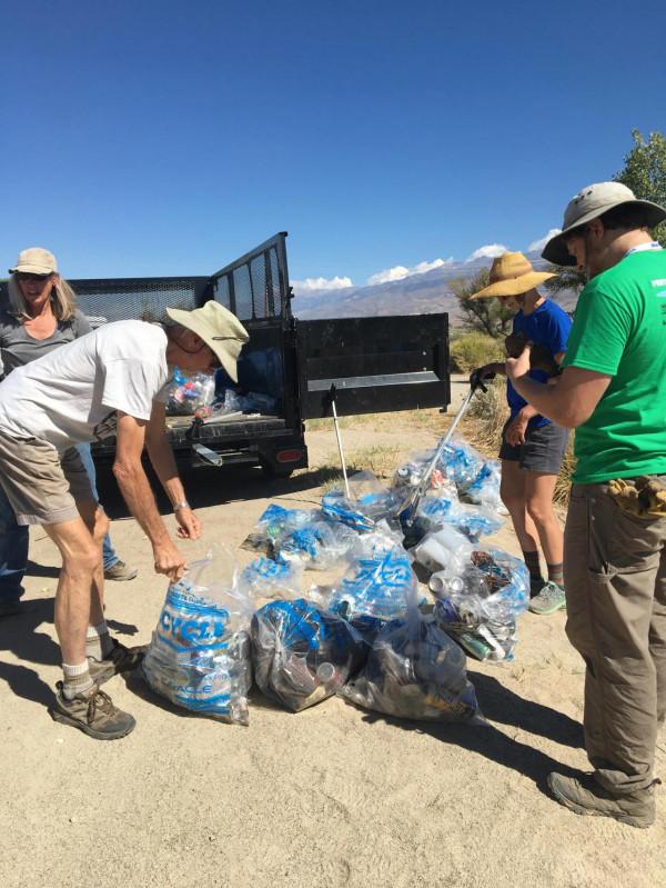 上萬人參加「第 37 屆加州海岸清潔日」 發現不尋常物品 上萬人參加「第 37 屆加州海岸清潔日」 發現不尋常物品