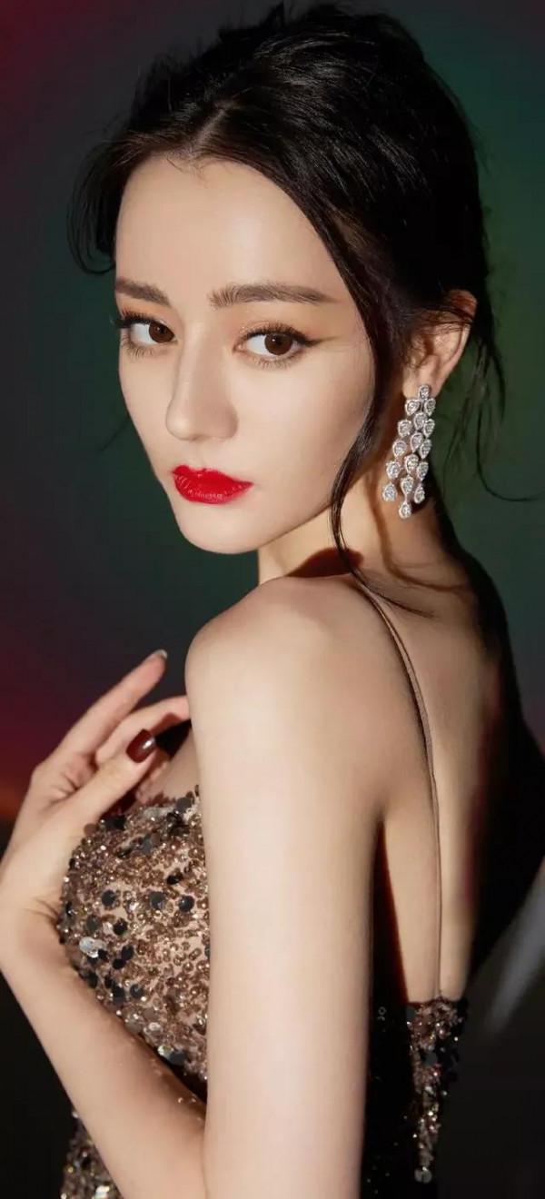 盛世美顏之迪麗熱巴 盛世美顏之迪麗熱巴