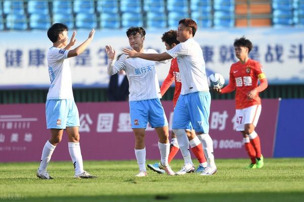 足協盃-廣州隊0-1中乙球隊無緣16強,首發門將下半場改踢中鋒 足協盃-廣州隊0-1中乙球隊無緣16強,首發門將下半場改踢中鋒