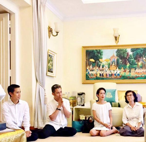 三分鐘瞭解拉那烈親王的家庭,兩任妻子美貌如花,兒子比明星都帥 三分鐘瞭解拉那烈親王的家庭,兩任妻子美貌如花,兒子比明星都帥