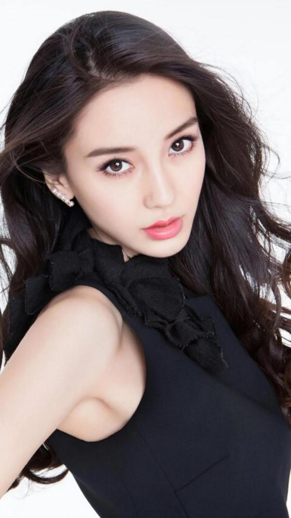 一直18歲的Angelababy