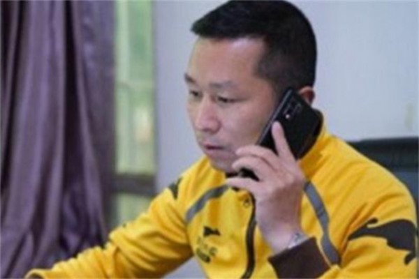 姚志剛:辭去銀行行長自主創業,虧損230萬後卻因送外賣走紅 姚志剛:辭去銀行行長自主創業,虧損230萬後卻因送外賣走紅