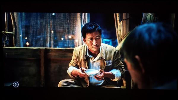 試用明基W1800入門級家庭影院投影機