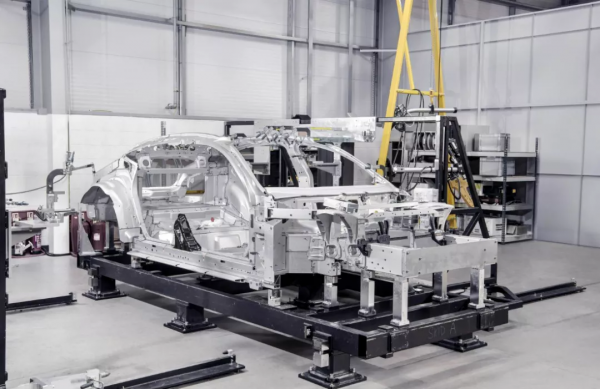 新一代路虎攬勝預售209&period;88萬元起；1月車市銷量釋出