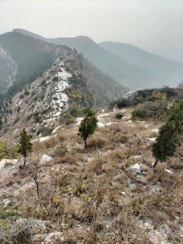 登上臥牛山寨，探秘千年古山寨風采