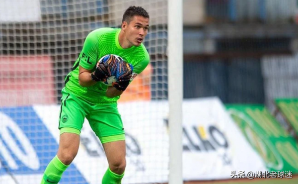 未來4年都踢不過越南隊？捷克門將將加盟越南土豪隊，有望被歸化