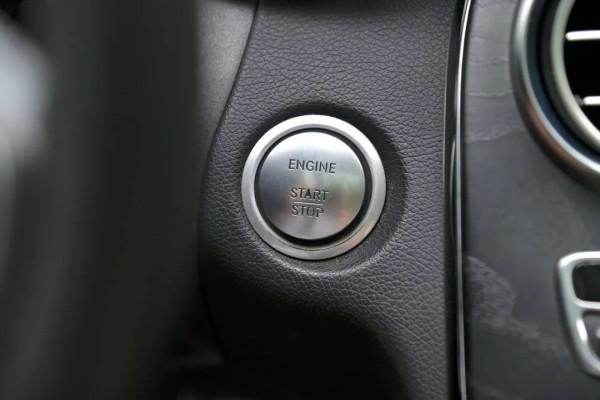 賓士 C200:4年車齡新C旅,優雅美麗5折售 賓士 C200:4年車齡新C旅,優雅美麗5折售