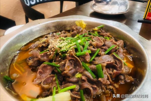 福建大哥太豪橫，16年只賣10道菜，四五十張桌子不搶吃不上