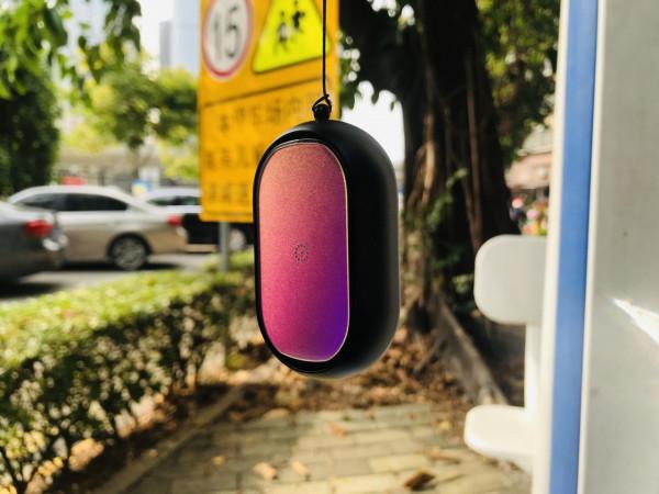 送男孩子的藍芽耳機！當然要精緻好看的顏值