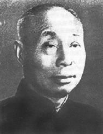 被美人計策反的司令員,因求助戰友曝光蹤跡,被送公審判刑才知悔改