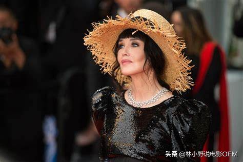 她的未婚夫後來娶了鞏俐，法國女神阿佳妮為何孤獨終老？