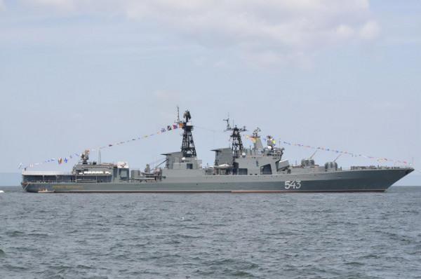 美艦擅闖中俄演習區，俄反潛艦強勢回擊，055大驅為何沒有幫忙？