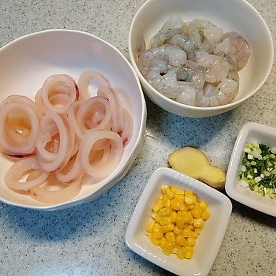 #一學就會快手菜#健康減脂快手菜～魷魚蝦滑餅