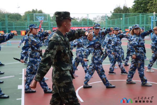 山東科技大學軍訓大片震撼出擊!超燃草地音樂節等你贊 山東科技大學軍訓大片震撼出擊!超燃草地音樂節等你贊