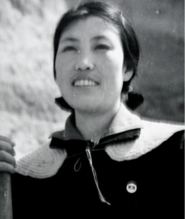 上世紀60年代，比現在明星還要火的女知青邢燕子，如今怎麼樣了？