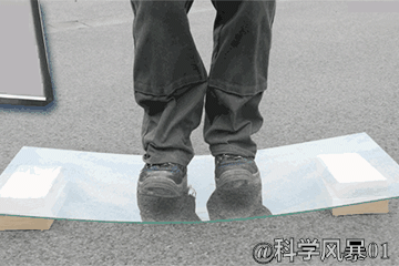 撞碎子彈，比鑽石還硬的玻璃，能承受20噸壓力的“魯伯特之淚”