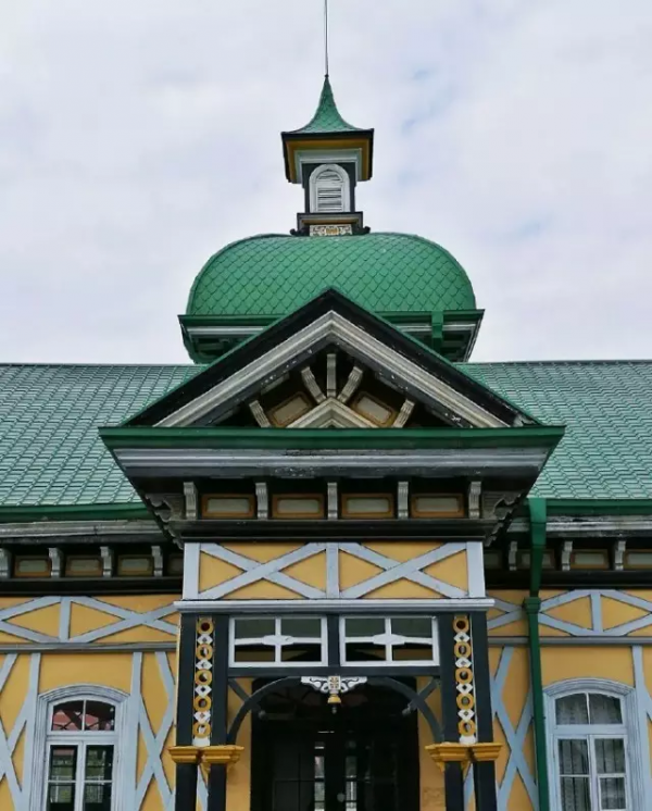 出站就是大海,下車就是滑雪場,中國十大最美火車站巡禮 出站就是大海,下車就是滑雪場,中國十大最美火車站巡禮