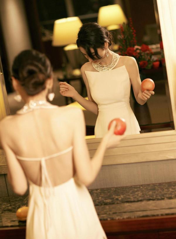 白色晚禮服，今晚最佳楊穎angelababy