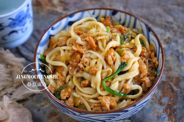 掌握好面水比例，輕鬆做手擀麵，面香濃郁，2塊錢全家夠吃