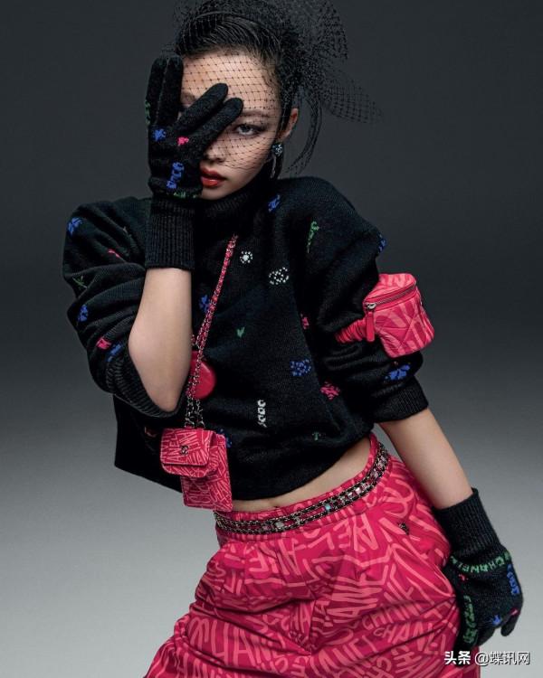 CHANEL、 BURBERRY、 Moncler 等品牌大片釋出,盡飽眼福 CHANEL、 BURBERRY、 Moncler 等品牌大片釋出,盡飽眼福