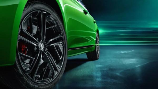 畢業季購車指南,不但動力強,還有高顏值,年輕人值得擁有! 畢業季購車指南,不但動力強,還有高顏值,年輕人值得擁有!