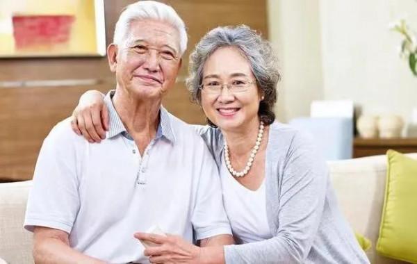 情人節,對於老年人來說,不在於是否有情人,而在乎是個有情人 情人節,對於老年人來說,不在於是否有情人,而在乎是個有情人