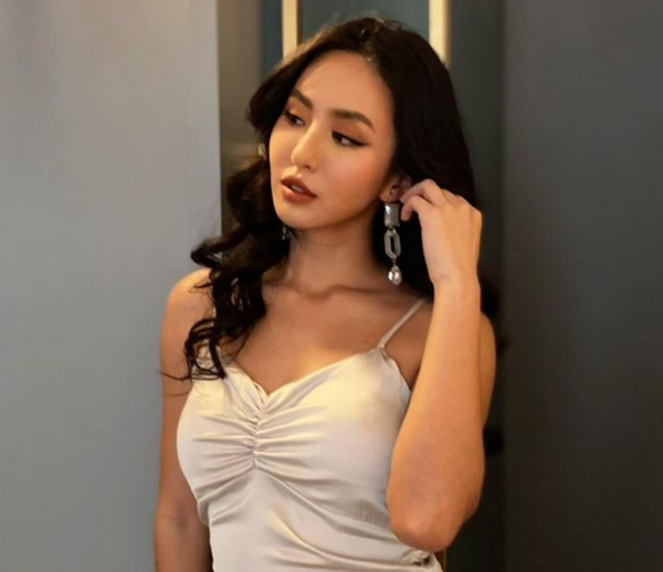 31歲女星薔薔宣佈分手!上月才認愛小6歲男友,稱愛情需要新鮮感 31歲女星薔薔宣佈分手!上月才認愛小6歲男友,稱愛情需要新鮮感