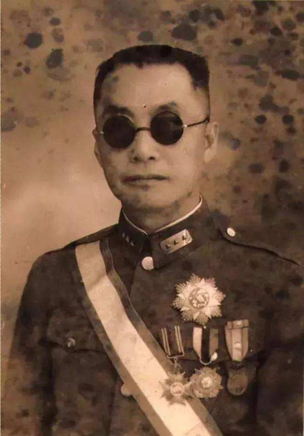 功德林戰犯們的生活：杜聿明幫王陵基刮鬍子、8位將軍合力殺豬