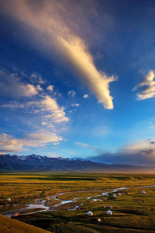 新疆那拉提草原風光 新疆那拉提草原風光