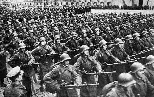 坐鎮大後方，可槍斃前線部隊的督戰兵，會遇到逃兵反抗嗎？