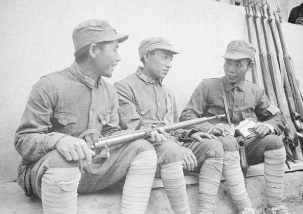 綁腿是八路軍的好傳統,為何取消了?抗美援朝的血淚教訓很沉重 綁腿是八路軍的好傳統,為何取消了?抗美援朝的血淚教訓很沉重