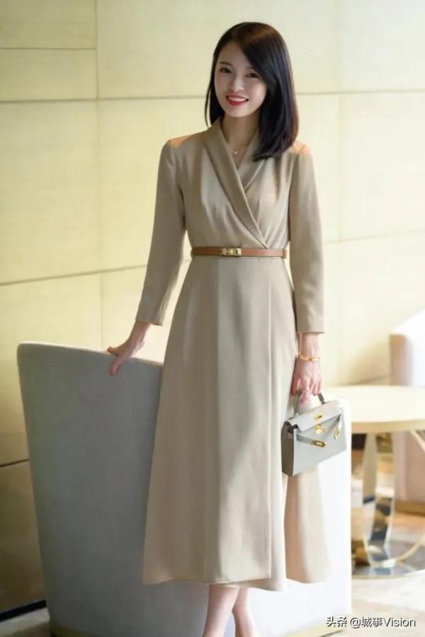 日常穿搭丨王妃裙上身出乎意料的女神