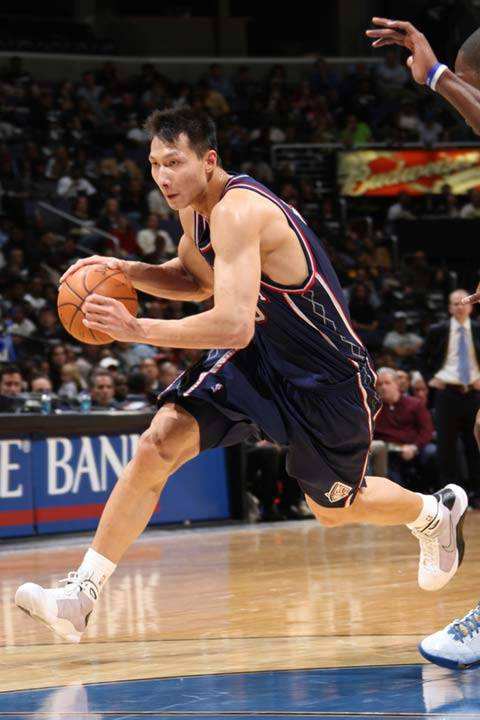 為什麼有些人打籃球喜歡大力運球？