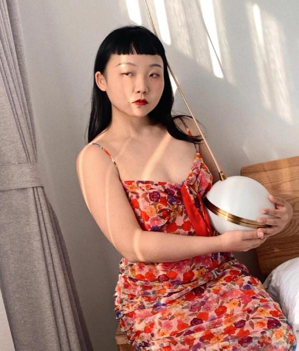 120斤代言寶格麗,一身肥肉最愛穿吊帶,辣目洋子憑什麼? 120斤代言寶格麗,一身肥肉最愛穿吊帶,辣目洋子憑什麼?