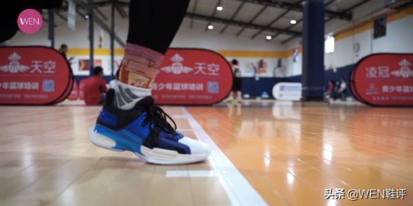 不到五百,國內現役唯一本土球員簽名鞋實戰測評 不到五百,國內現役唯一本土球員簽名鞋實戰測評