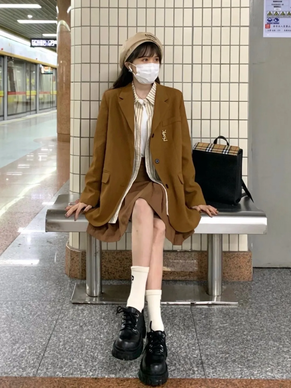 李小璐賈乃亮真複合了?穿情侶褲大秀恩愛? 李小璐賈乃亮真複合了?穿情侶褲大秀恩愛?