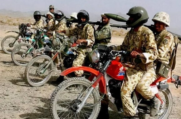 航母鋼打造的國粹，一車能載58人，印度摩托車部隊有何實戰意義？