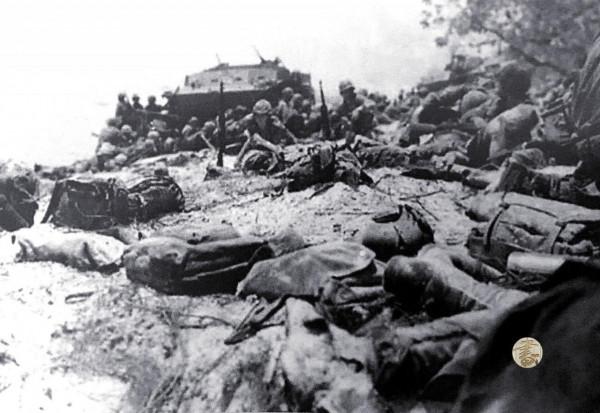 硫磺島:太平洋絞肉機之戰,23000日軍血戰110000美軍,伏屍遍野 硫磺島:太平洋絞肉機之戰,23000日軍血戰110000美軍,伏屍遍野