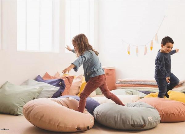 客廳不放沙發、茶几！反用這些，顏值美炸又省空間