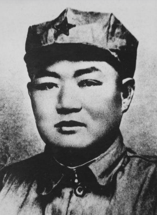 57年郭天民觀看演習，見士兵捱餓，對團長說：讓你兒子一天不吃飯