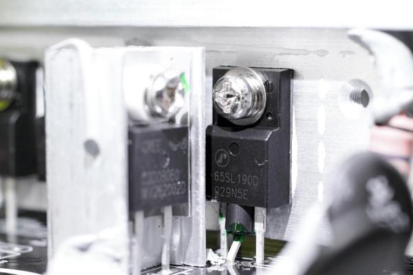 內建全日系電容,美商艾湃電競650W金牌全模電源AJ-650M拆解 內建全日系電容,美商艾湃電競650W金牌全模電源AJ-650M拆解