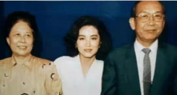 分別39年，農村教師突然得知，親妹是林青霞，相認後不要一分錢