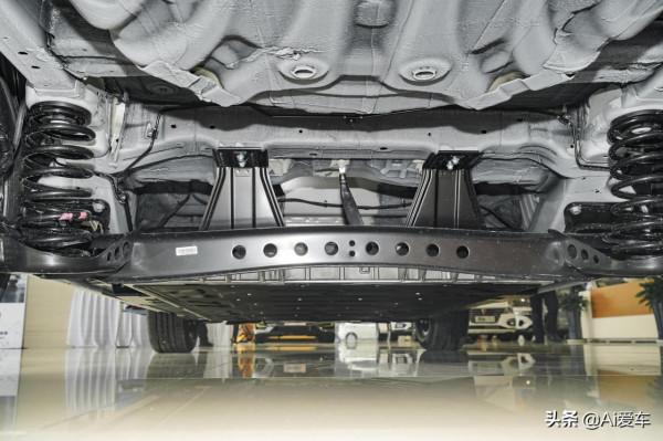 很好養很省錢的快充家用車，車價便宜還是長續航，帶你看榮威Ei5