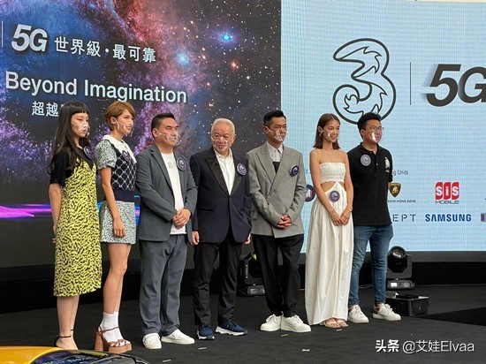 古天樂真會打扮，51歲穿棒球衫內長外短，年過半百巧克力膚色未變